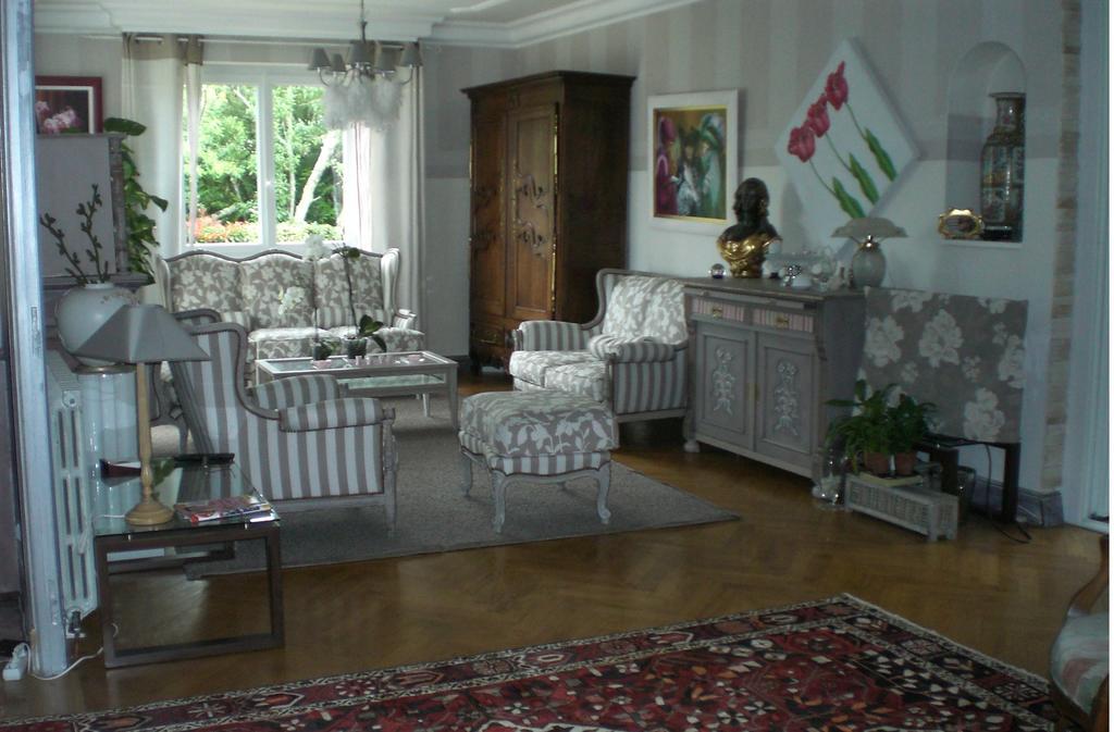 Chambres D'Hotes Le Clos Des Senteurs Malemort Bagian luar foto